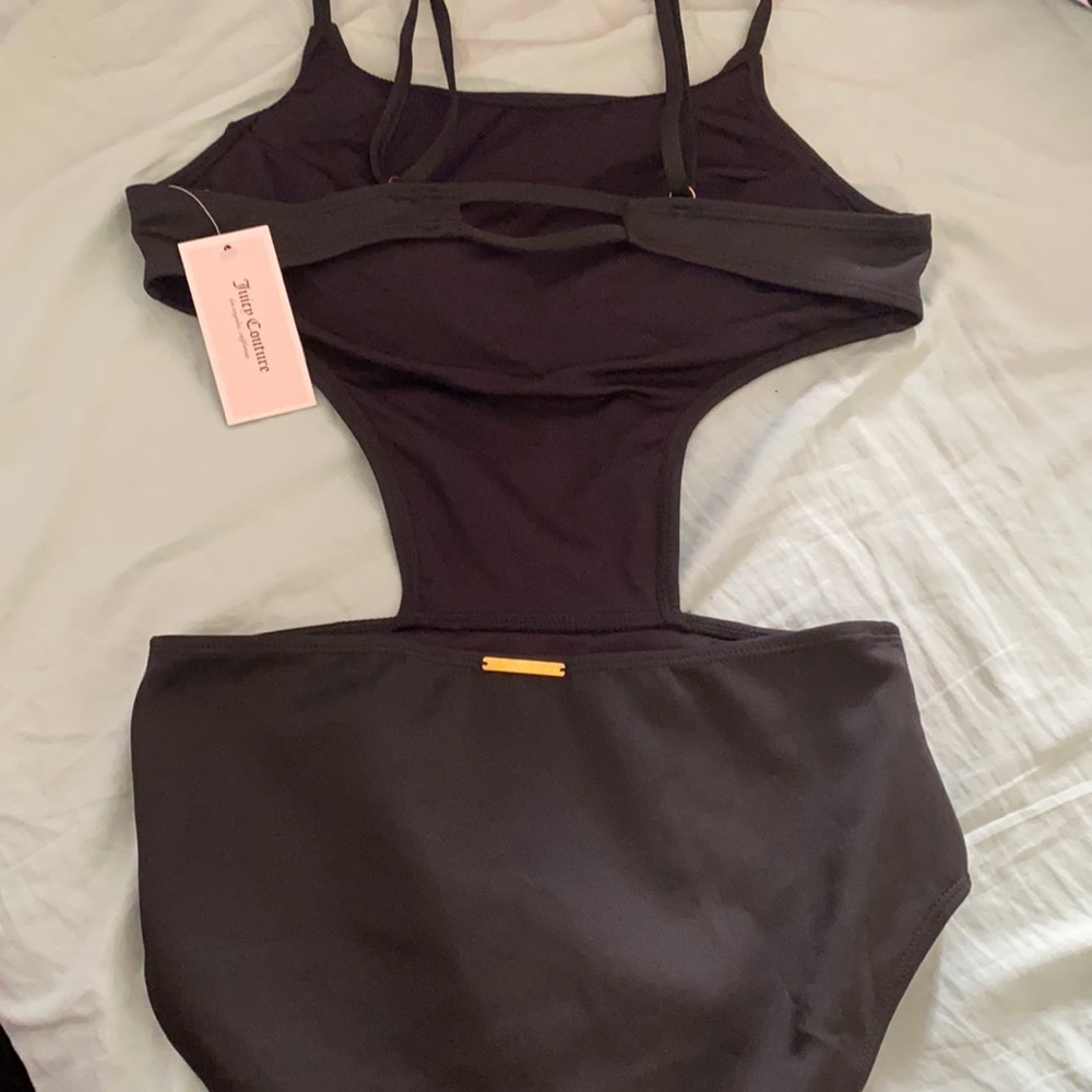 Swimsuit - Picture 5 of 8